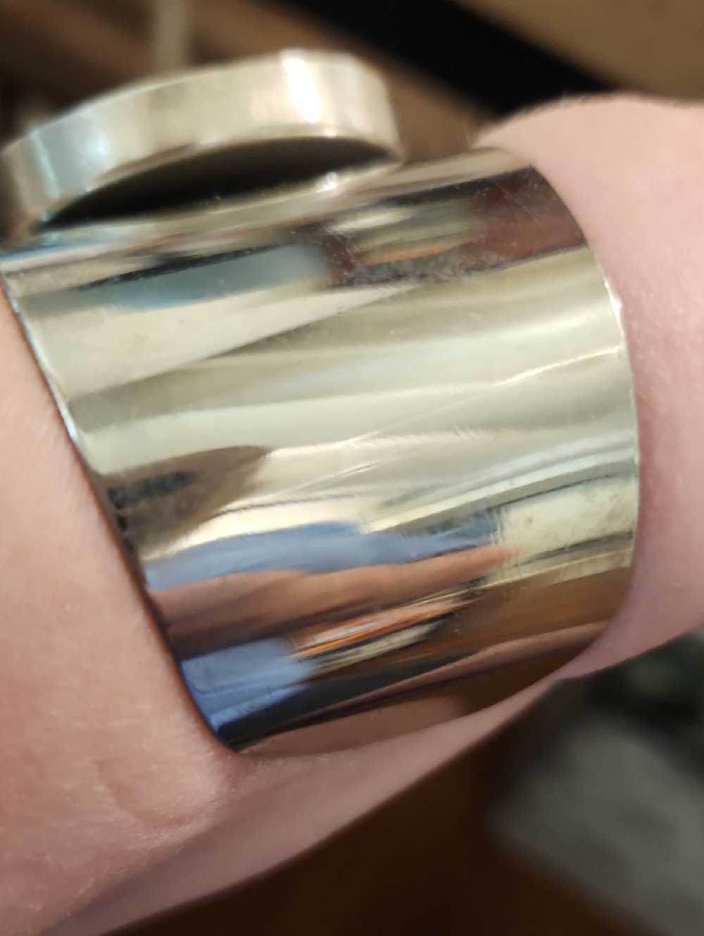 Shell Cuff Bracelet - Picture 2 of 6